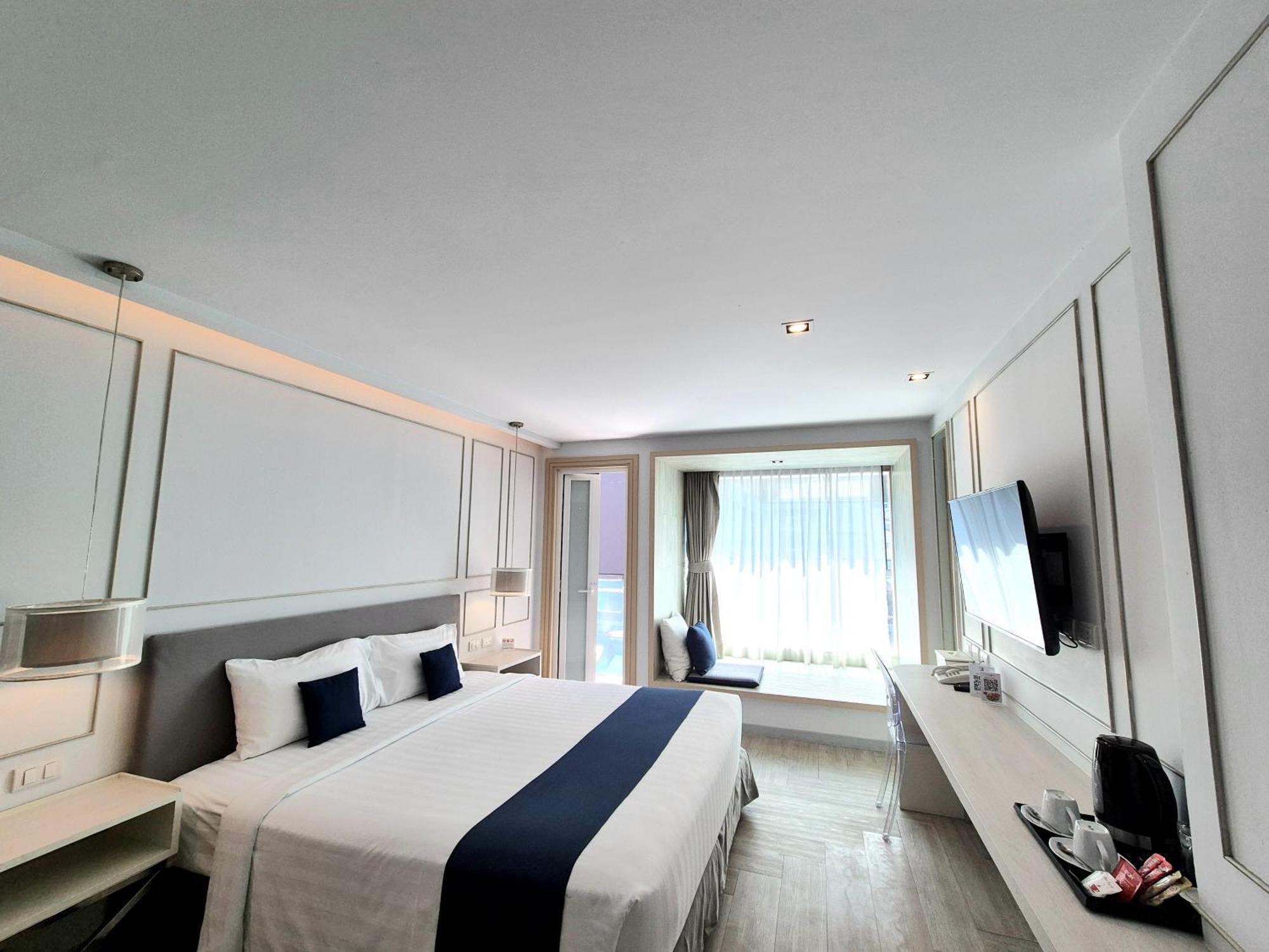 The Bloc Hotel Phuket - Sha Extra Plus Patong Екстериор снимка