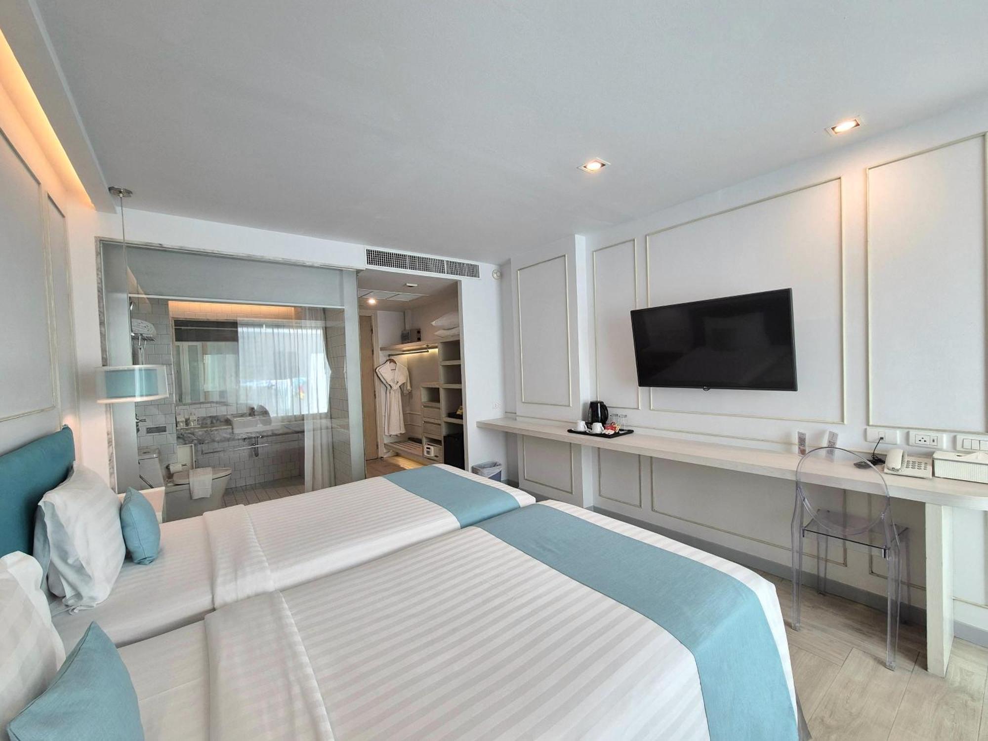 The Bloc Hotel Phuket - Sha Extra Plus Patong Екстериор снимка