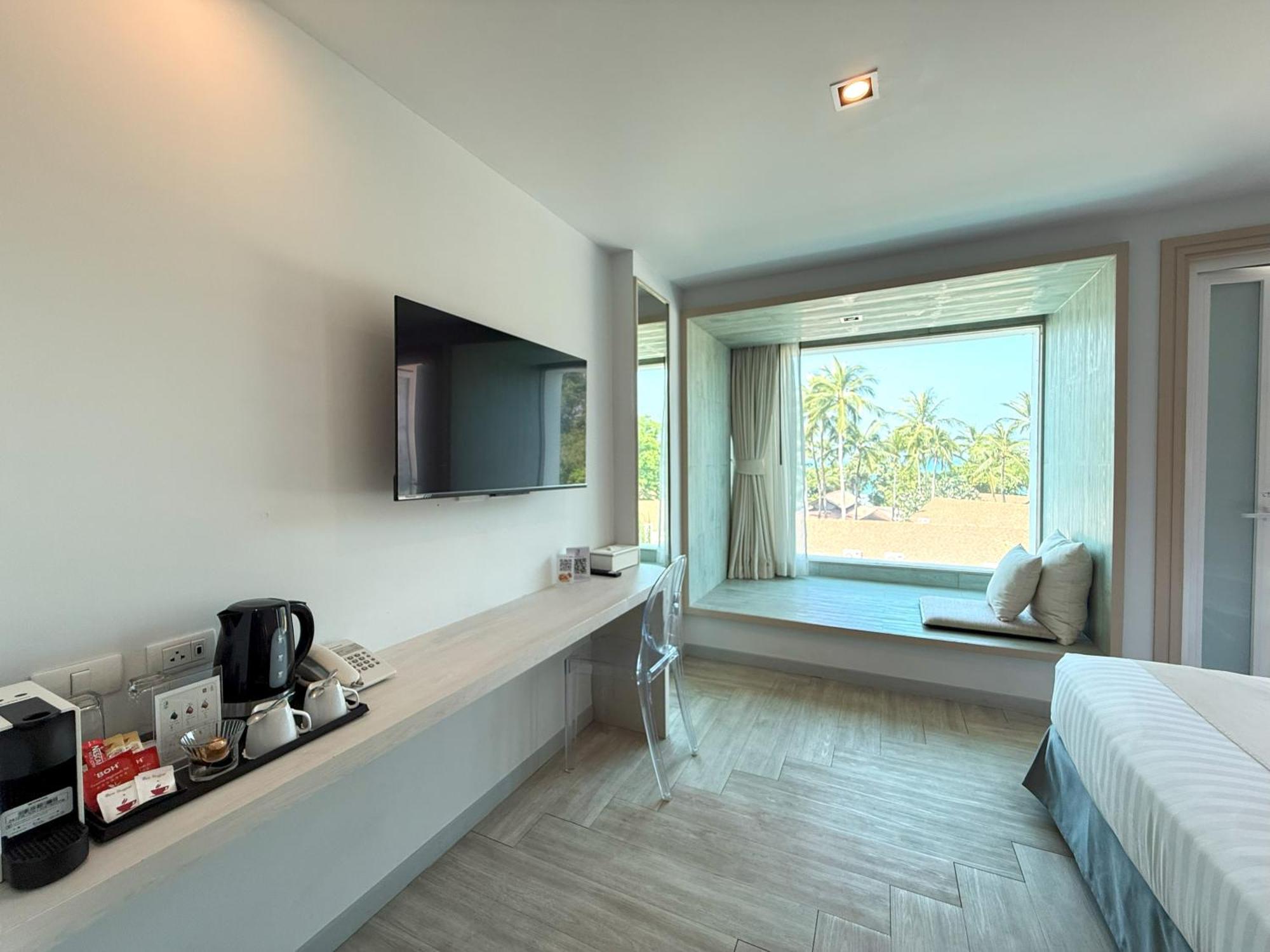 The Bloc Hotel Phuket - Sha Extra Plus Patong Екстериор снимка