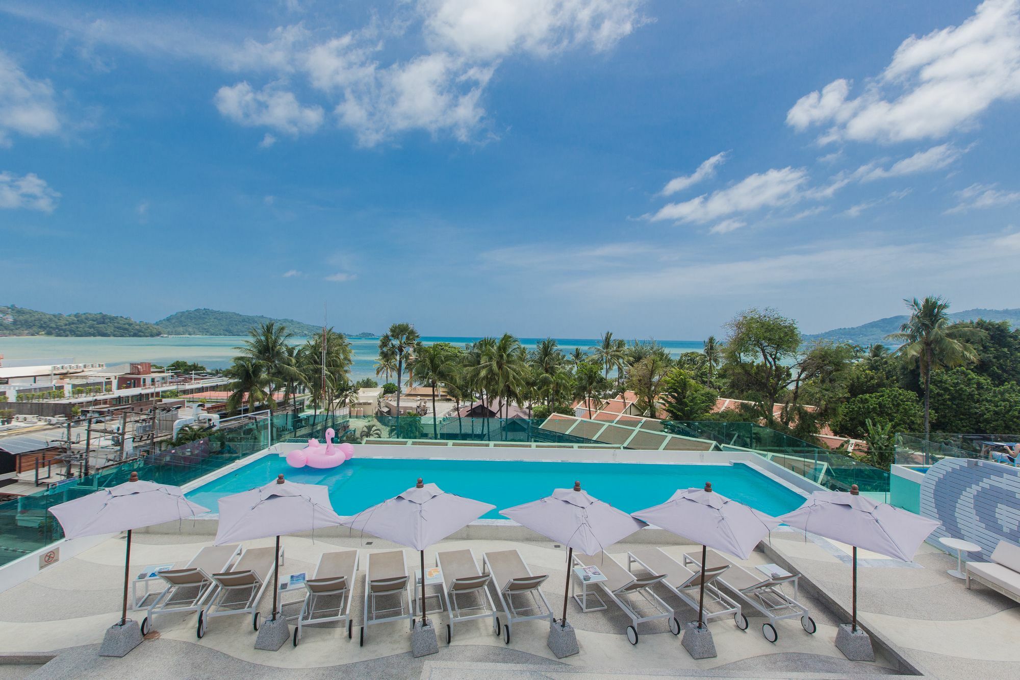 The Bloc Hotel Phuket - Sha Extra Plus Patong Екстериор снимка